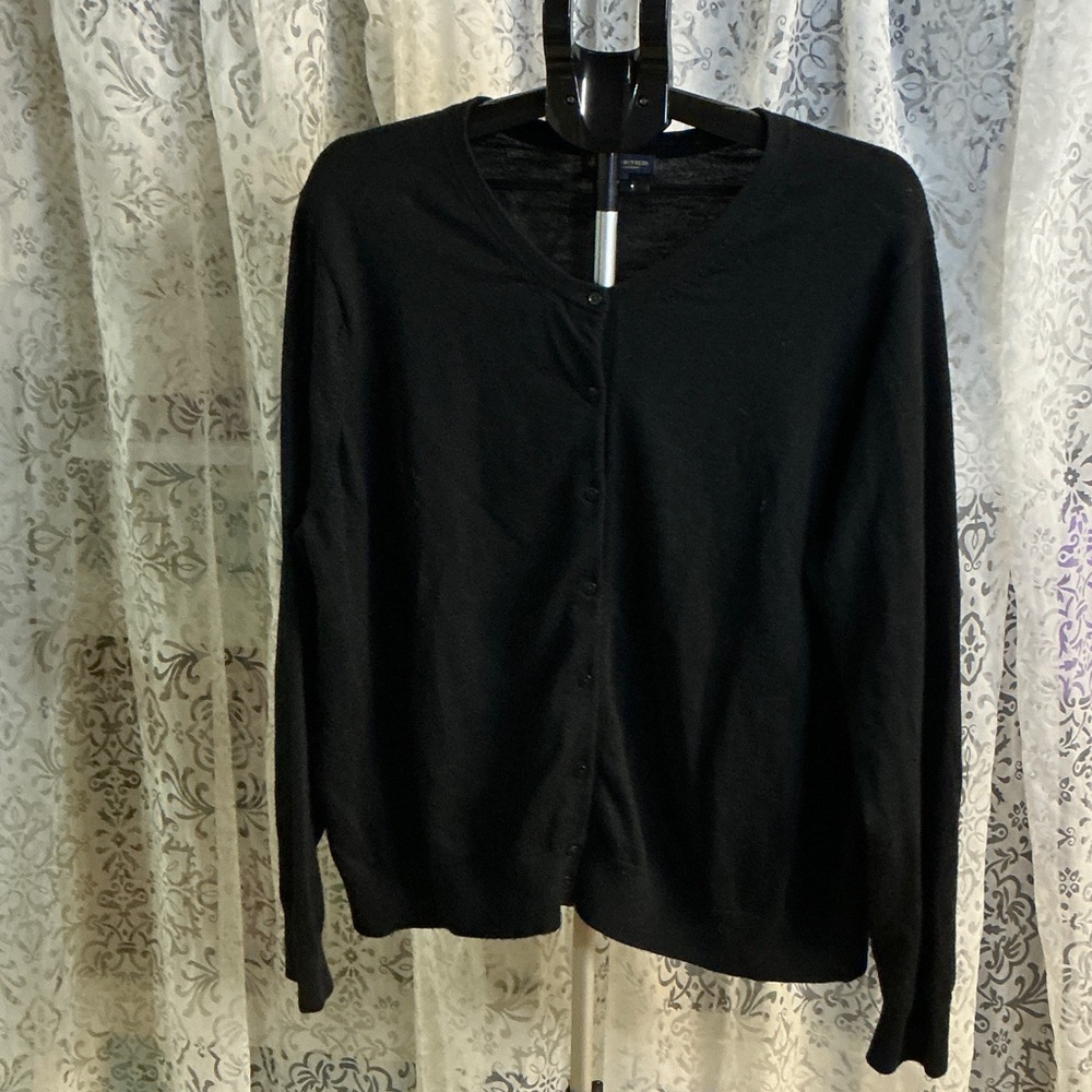 🟣 Brooks Brothers Black Crew Neck Merino Wool Button Front Cardigan